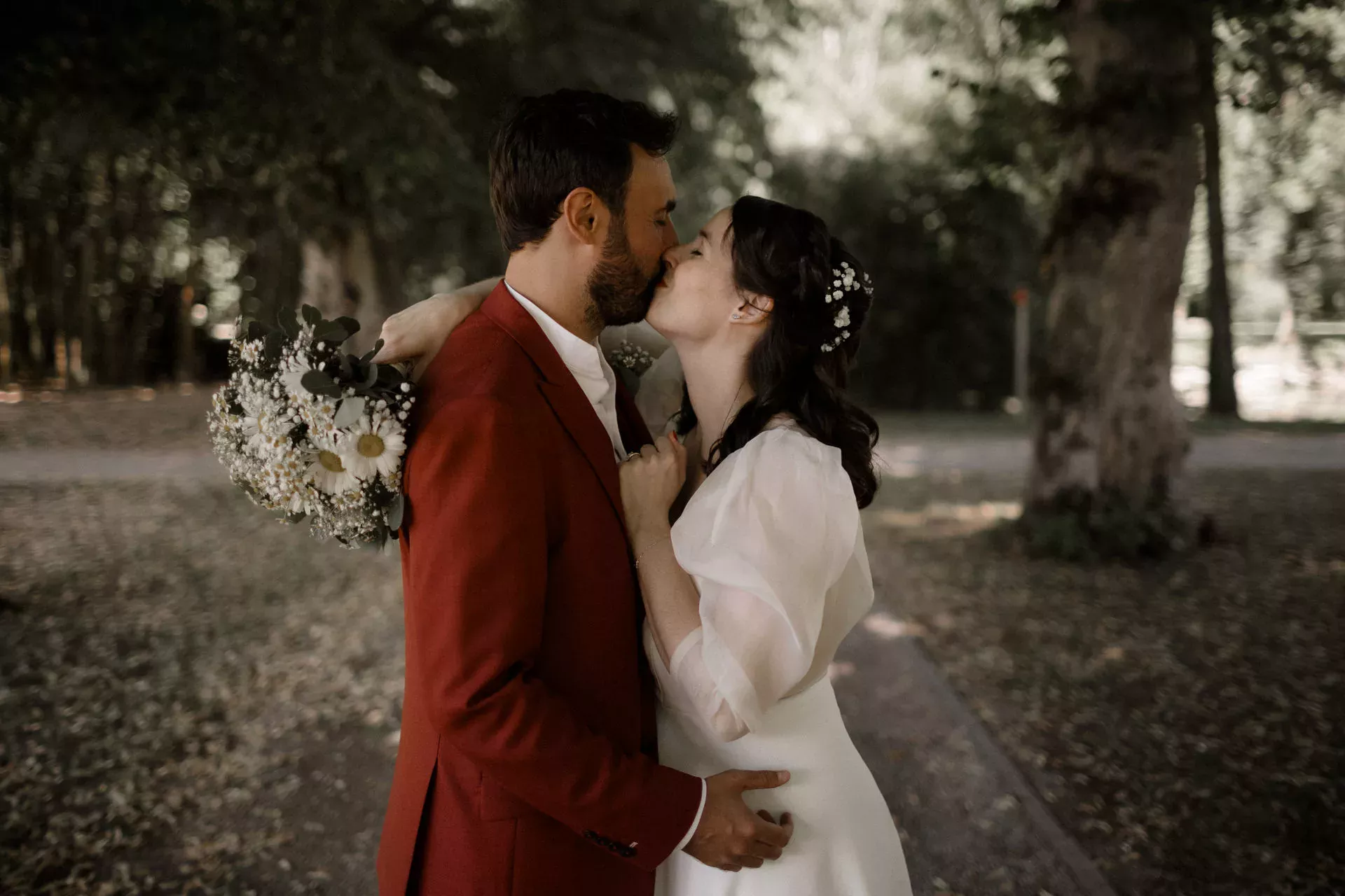 Photo de découverte des mariés lors d'un mariage