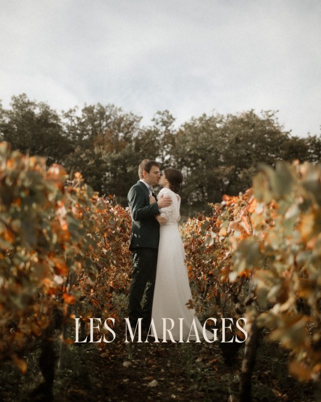 Je photographie les mariages comme on raconte une histoire.
Pas une suite de jolies photos, mais un vrai récit, sincère, fort, rempli de petits détails qu’on oublie trop vite.

Préparatifs, cérémonies, couple, éclats de rire, gestes tendres, larmes qui montent…
Je suis là du début à la fin, sans rien diriger, et sans rien rater.

Mon style ?
Artistique, cinématographique, intimiste.
Des images qui ressemblent à un film… mais qui racontent la vraie vie.

Si vous cherchez des photos qui ont du sens, un regard sensible et une approche artistique, ce carrousel est pour vous.
Swipez pour découvrir comment je travaille sur une journée complète.

Et si ça vous parle : écrivez-moi, je serai ravi d’en discuter avec vous.

Hugues Leteve - Photographe de mariage entre Orléans Tours & dans toute la France.

#photographemariage #mariageartistique #mariageintimiste #photographemariagefrance